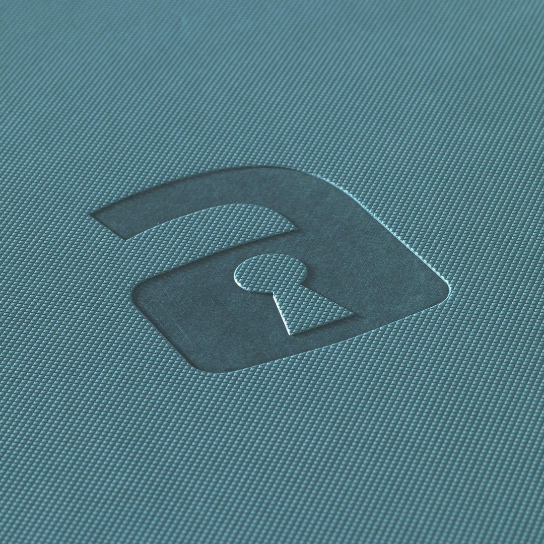 Vault X Exo-Tec Zip Binder 9-pocket